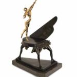 Salvador Dalí Surrealist Piano, brons, 60 cm hög, upplaga 350, Pris på förfrågan